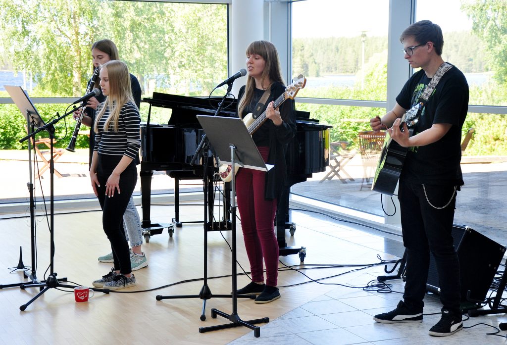Kuhmon kesämuusikoiden kahvikonsertti