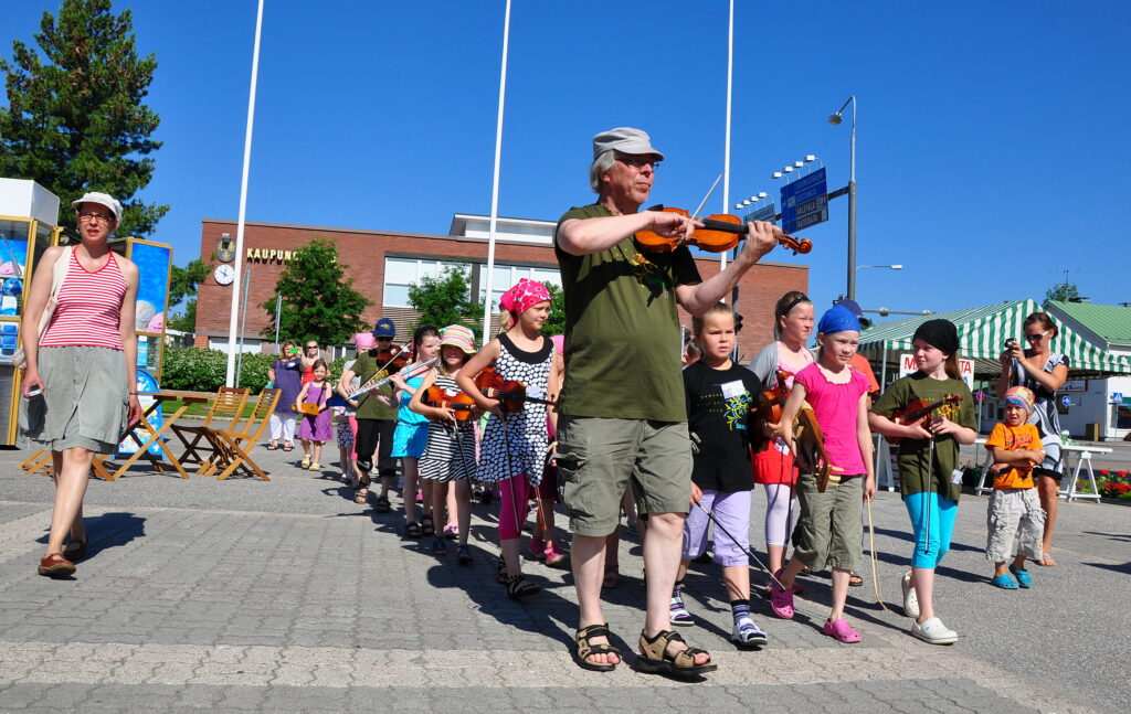 Avajaiskulkue (c) Juha Olkkonen / Sommelo