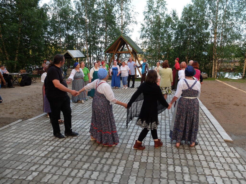 Yökatrilli (c) Markku Nieminen
