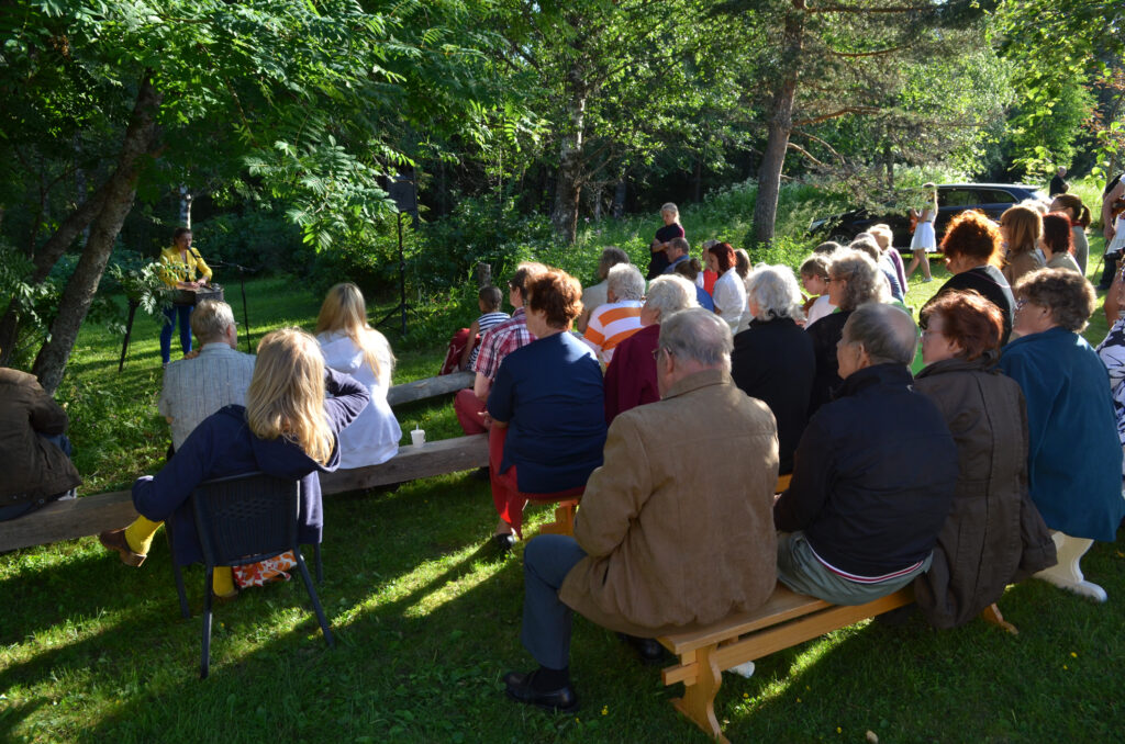 Yleisöä Iivantiirassa (c) Jorma Airola / Sommelo