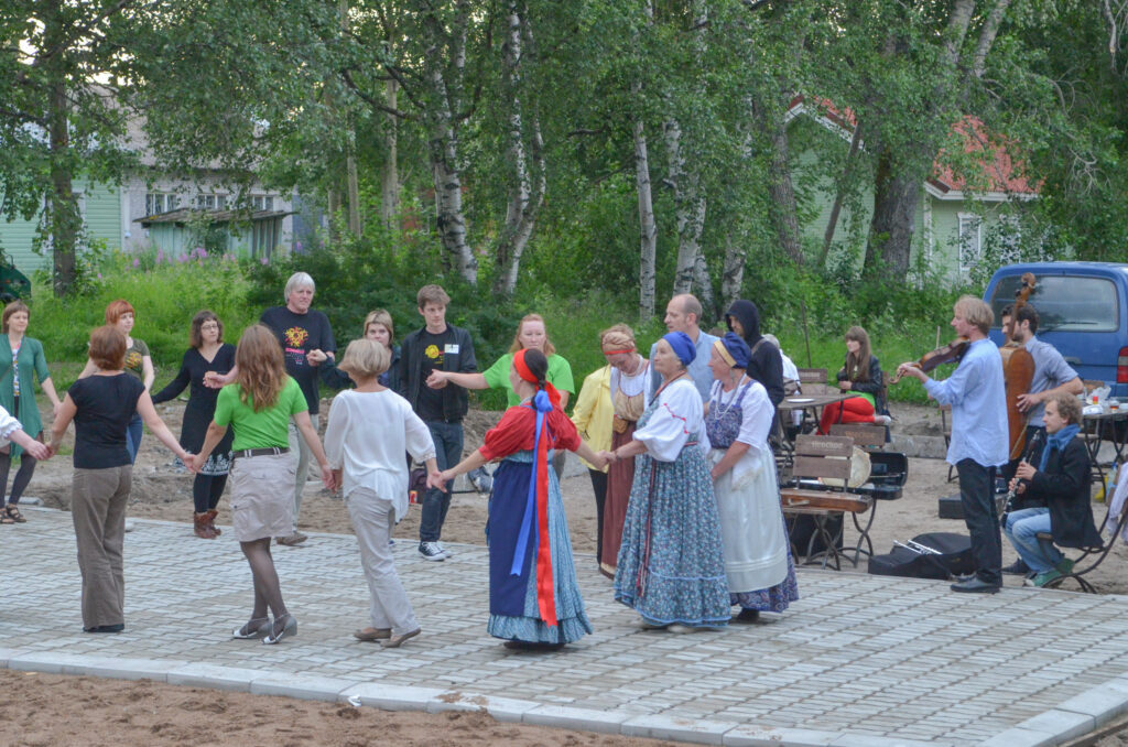 Yökatrilli Kuittijärven rannalla (c) Jorma Airola/Sommelo