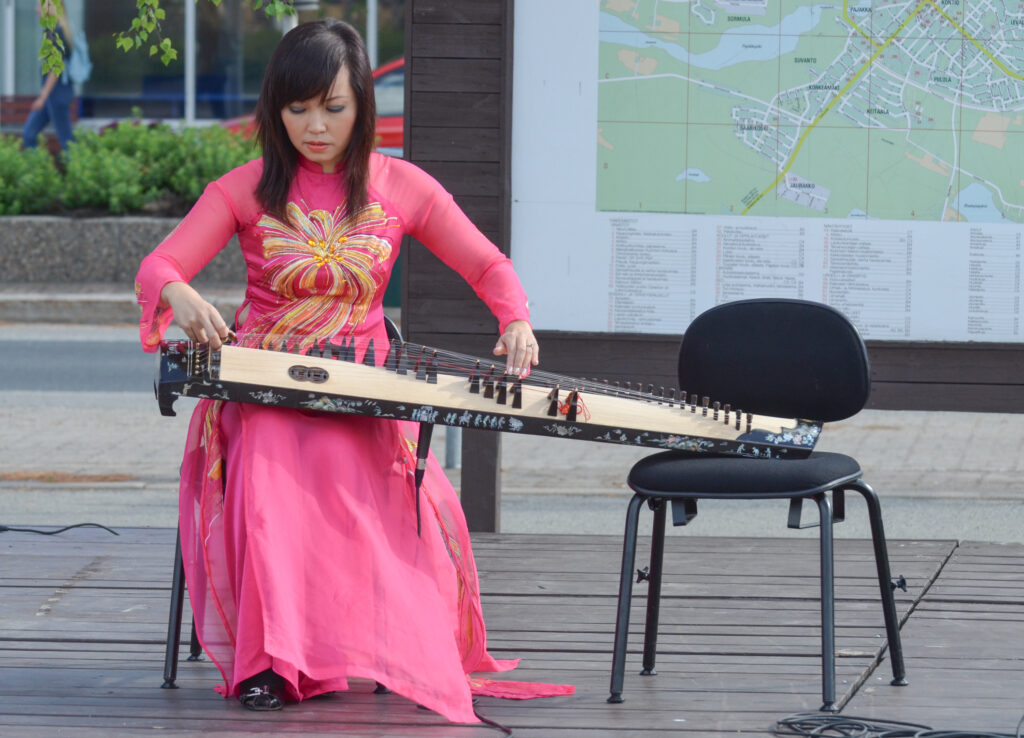 Pham Tra My Vietnamista aamutorilla (c) Jorma Airola/Sommelo