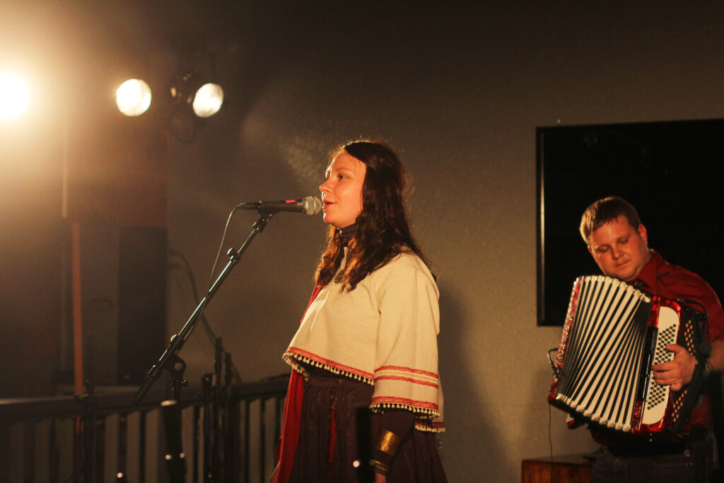 Noid esiintyy Sommelon klubilla (c) Kira Leskinen/Sommelo