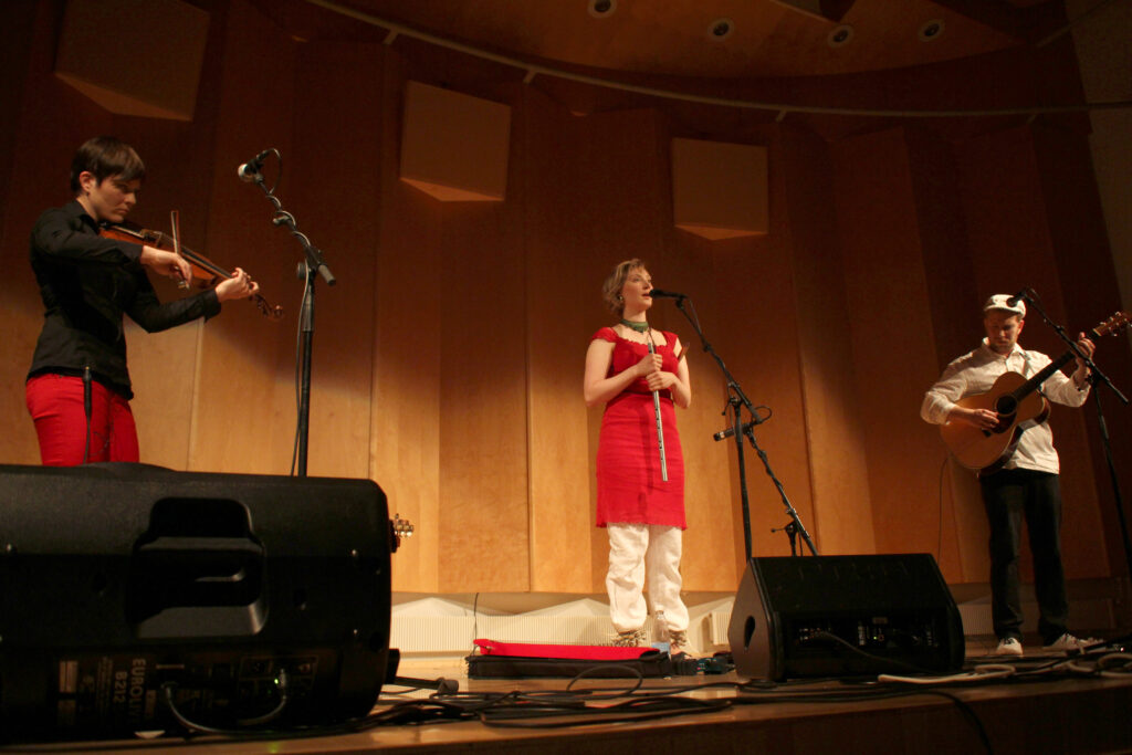 Suo-yhtye esiintyy Pajakka-salissa (c) Kira Leskinen/Sommelo