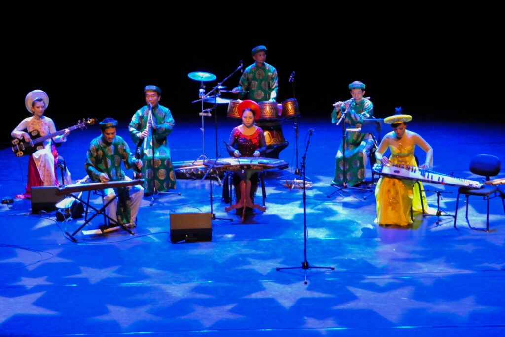 Kulttuuriperinteen silta Vietnamin kiehtova musiikkimaailma esittäytyy (c) Jorma Airola/Sommelo