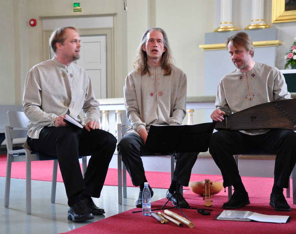 Triskele Kuhmon kirkossa (c) Juha Olkkonen/Sommelo