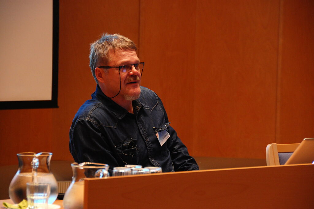 Lassi Rautiainen karhuseminaarissa © Janne Seppänen
