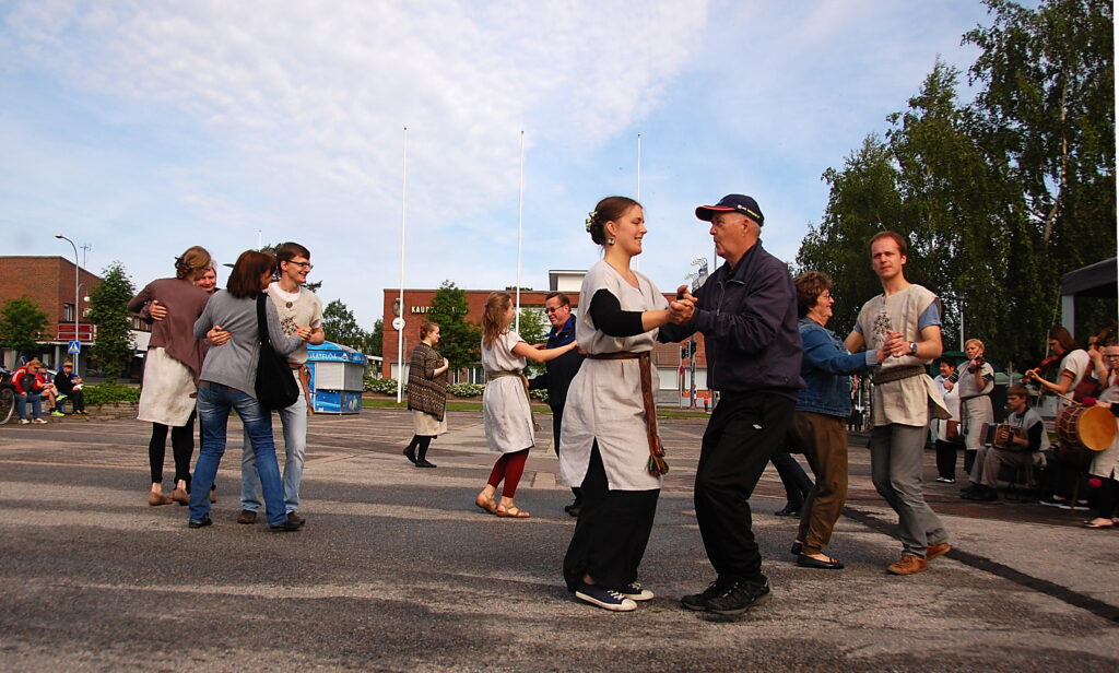 Ratilio torilla © Janne Seppänen