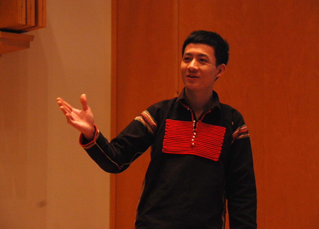 Nguyen Duc Thao kertoo vietnamilaisesta kansanmusiikista © Janne Seppänen