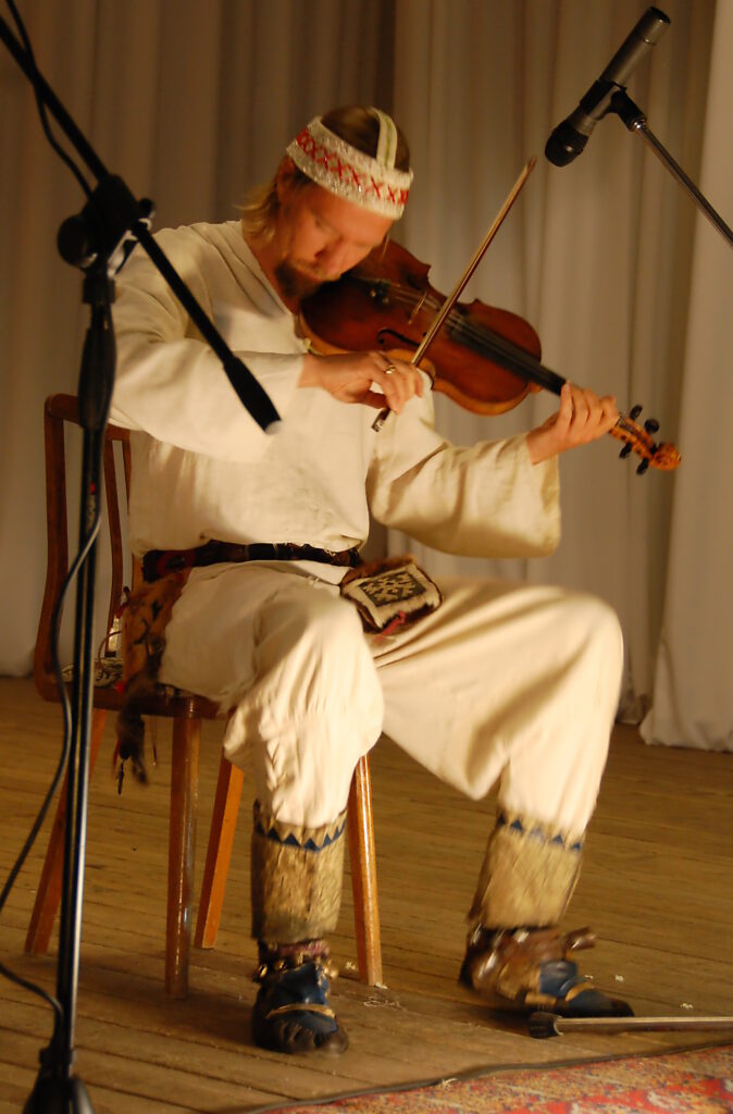 Tuomas Rounakari: shamaaniviulu © Janne Seppänen