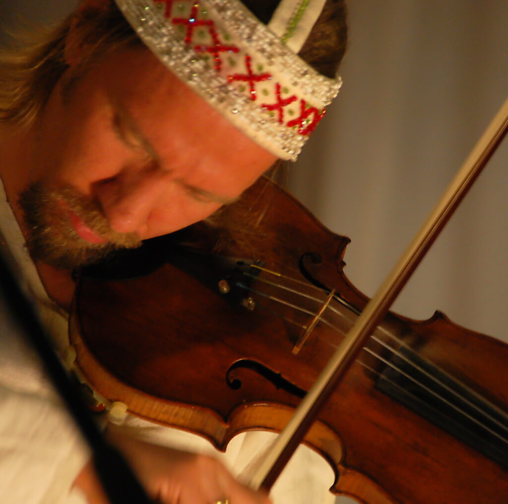 Tuomas Rounakari: shamaaniviulu © Janne Seppänen